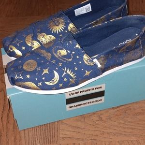 TOMS Women's Navy & Gold Foil Alpargata Celestial Slip On Flats NEW